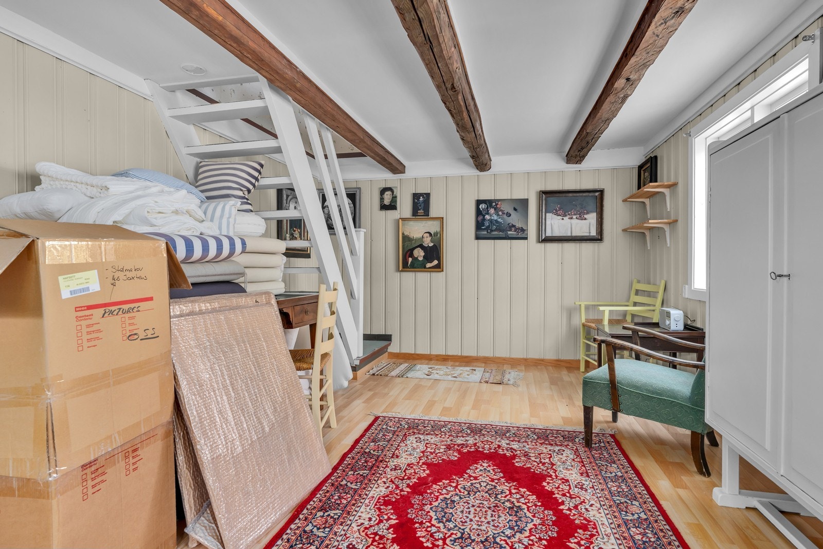 Anneks: Stue Galleribilde