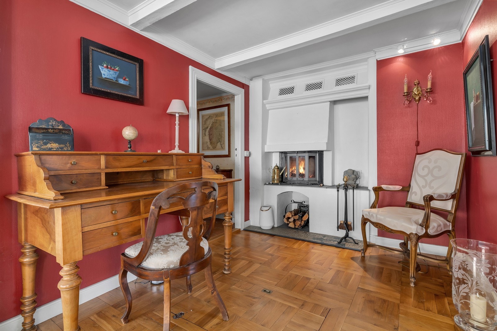 Mellomgang med vedovn Galleribilde