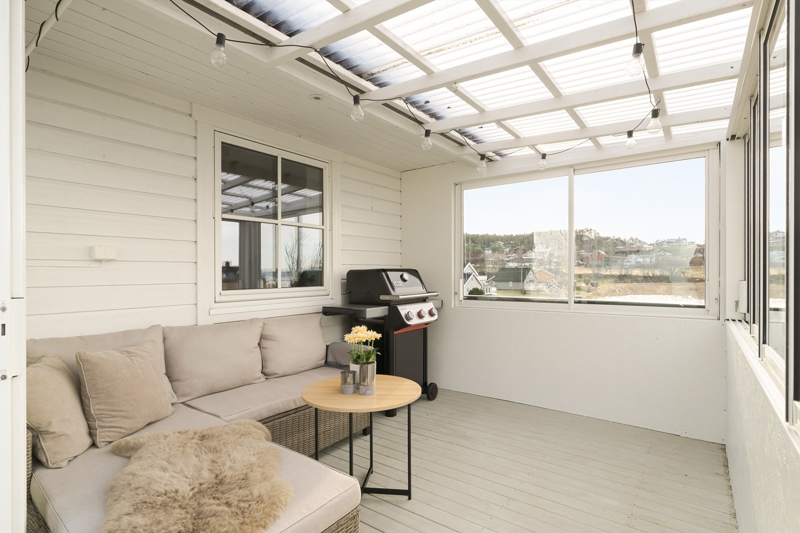 Nyt utsikten og sene kvelder i hyggelig lag. Galleribilde