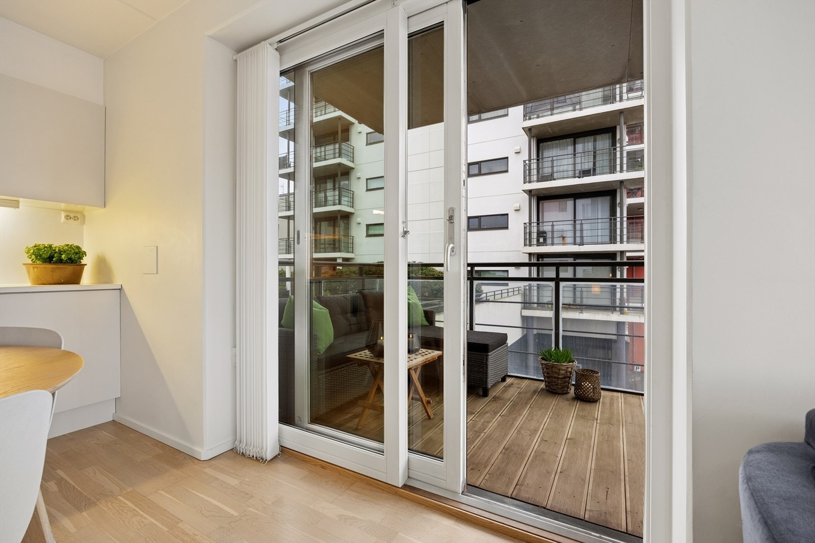 Utgang til balkong Galleribilde