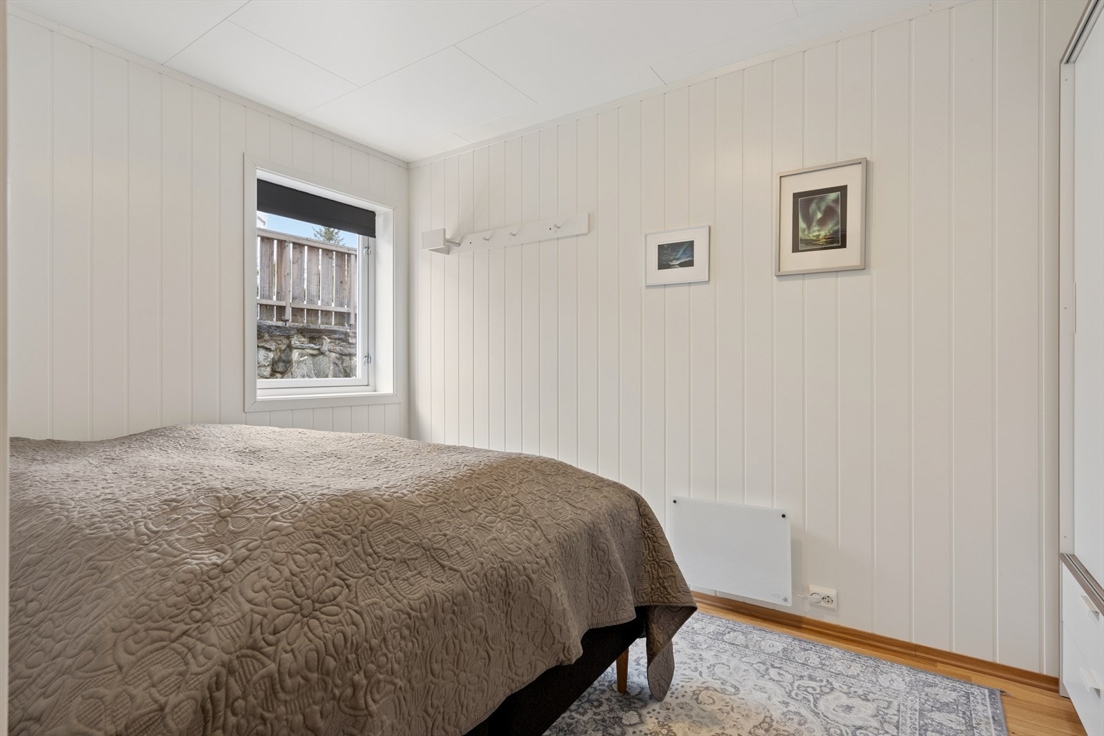 Det er to soverom i underetasjen. Galleribilde