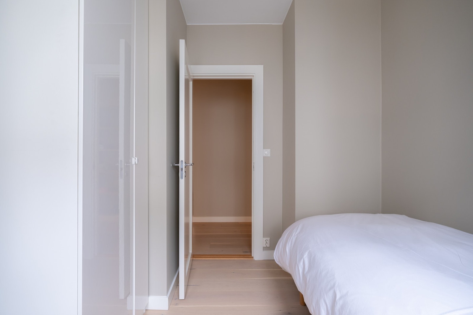 Rommet er godt egnet som soverom, gjesterom eller hjemmekontor. Galleribilde