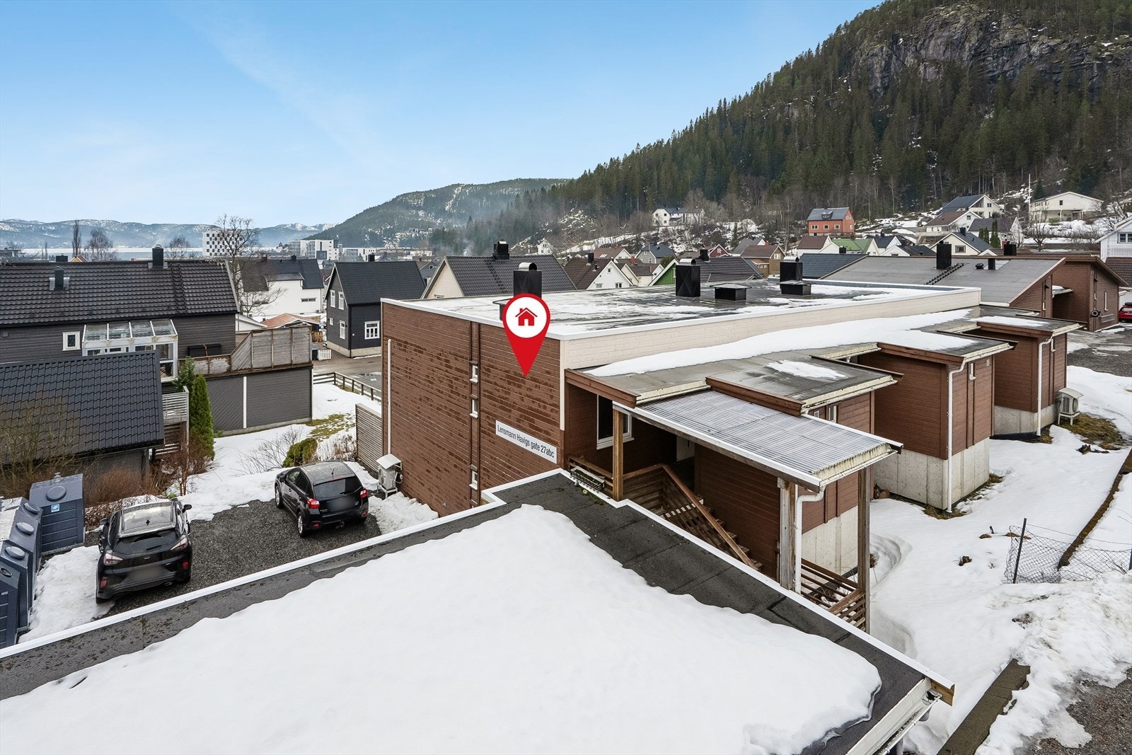 Leiligheten ligger øverst i Vika i et sameie med totalt 10 leiligheter. Galleribilde