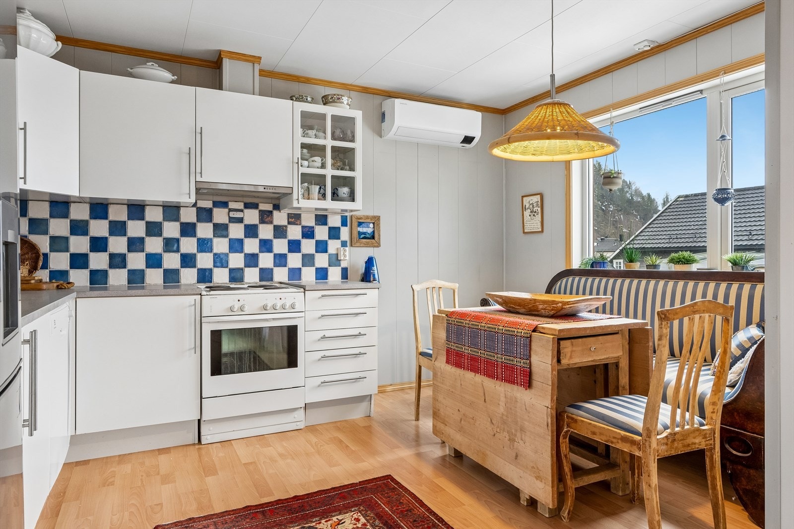 Varmepumpe og vedovn som oppvarming. Galleribilde