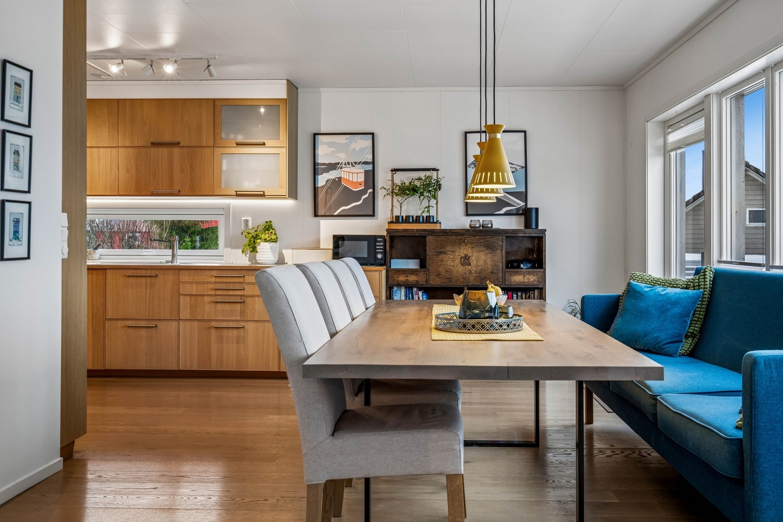 Spisestue/kjøkken. Galleribilde