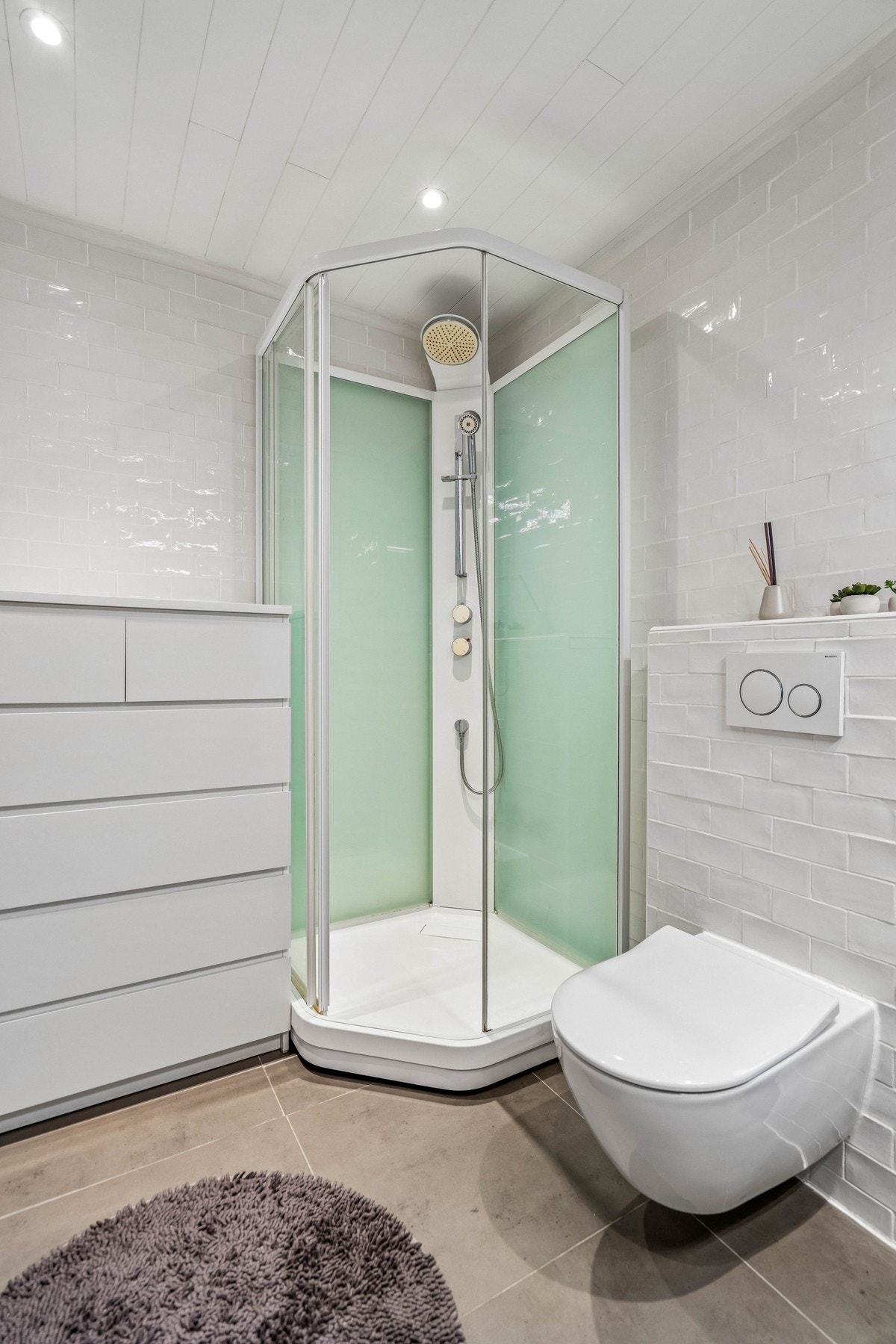 Her er det dusjkabinett. Galleribilde