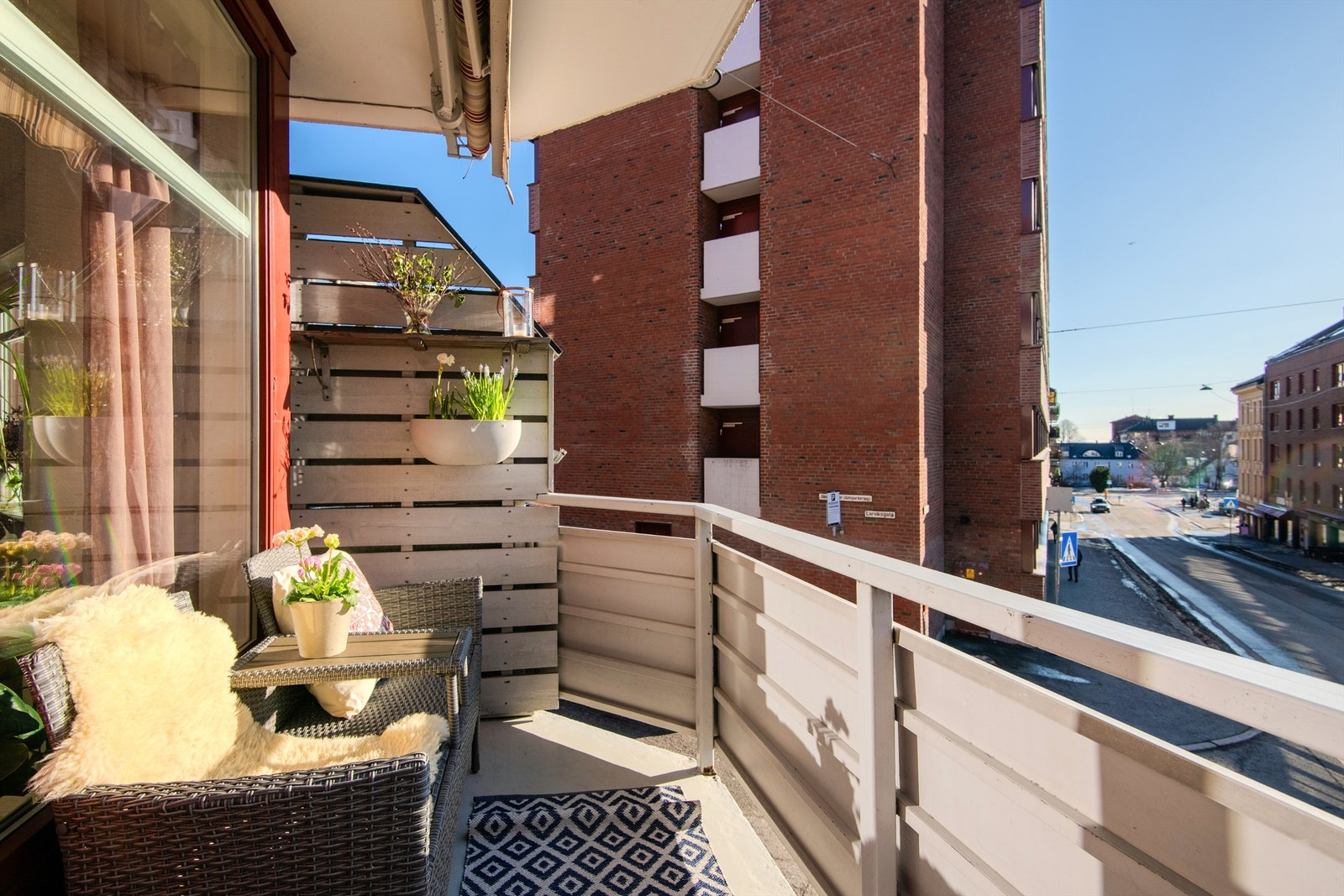 Solrik sørvest-vendt balkong på 5 kvm. Galleribilde