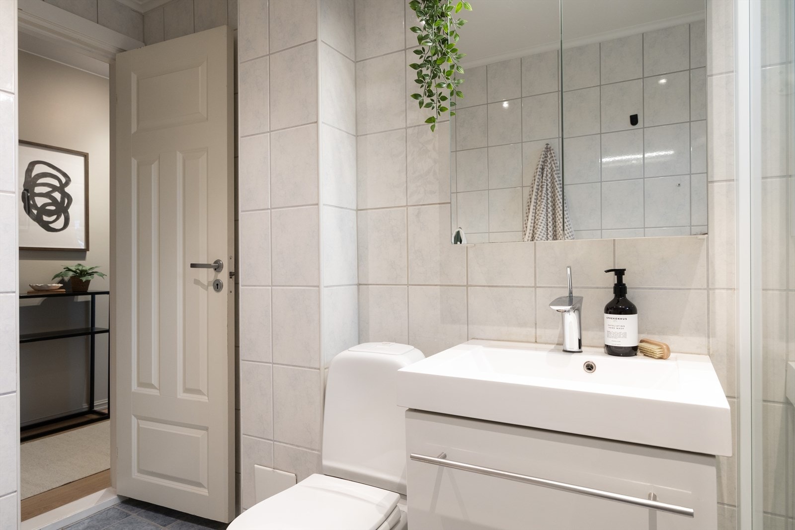 Videre er det opplegg for vaskemaskin. Galleribilde