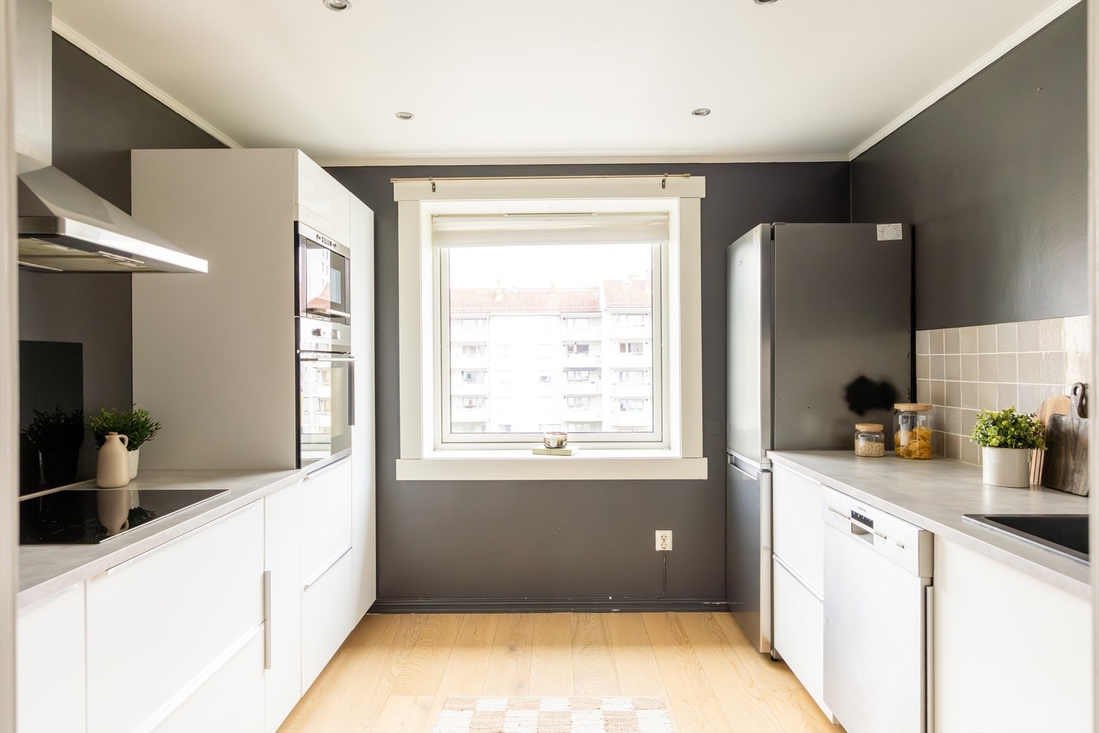 Pent kjøkken separat fra stue - perfekt for den kokkeglade! Galleribilde