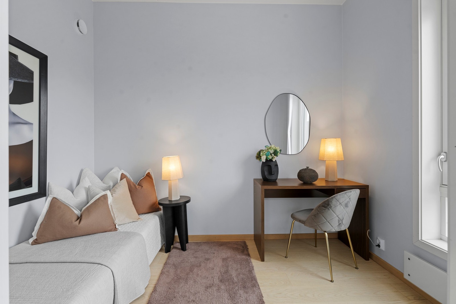 Leilighetens andre soverom, dette gir mulighetene til å disponere leiligheten etter behov Galleribilde