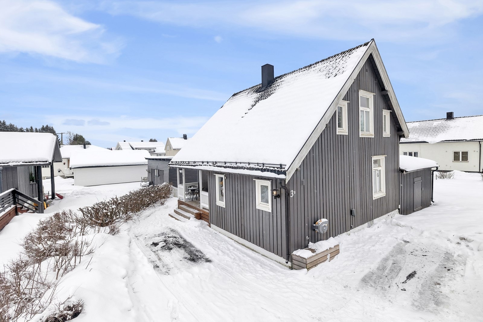 Fasade og inngangsparti - Velkommen hjem. Galleribilde