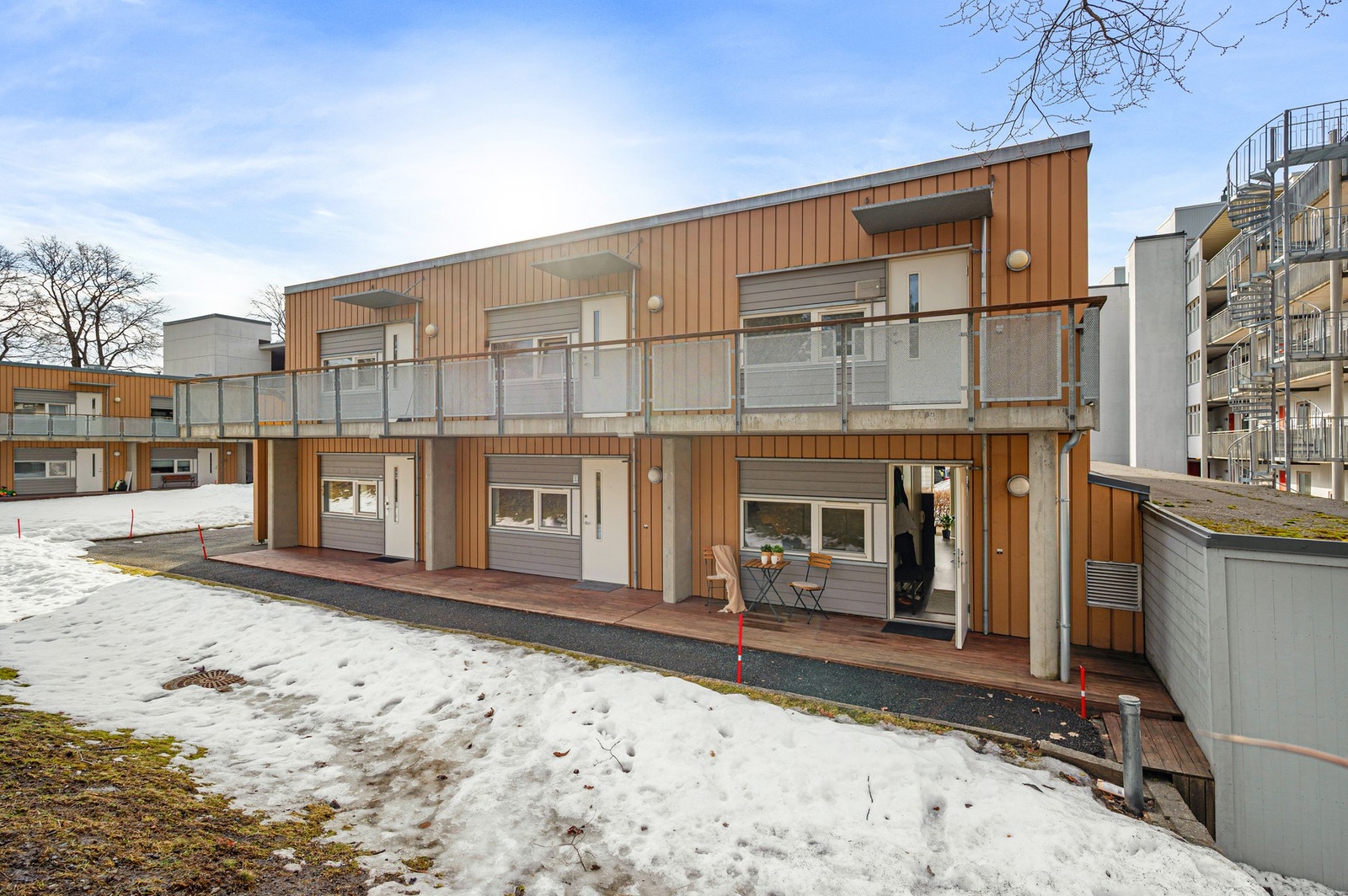 Østmarkveien er en rolig gate uten gjennomkjøring. Her bor du svært sentralt med umiddelbar nærhet til Ladestien, Ladetorget og City Lade m.m. Galleribilde