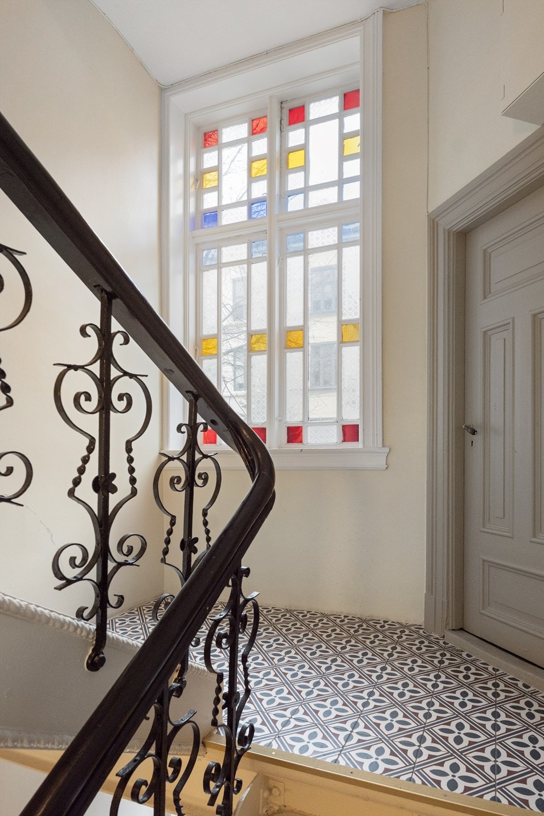 Leiligheten ligger i en klassisk bygård. Galleribilde