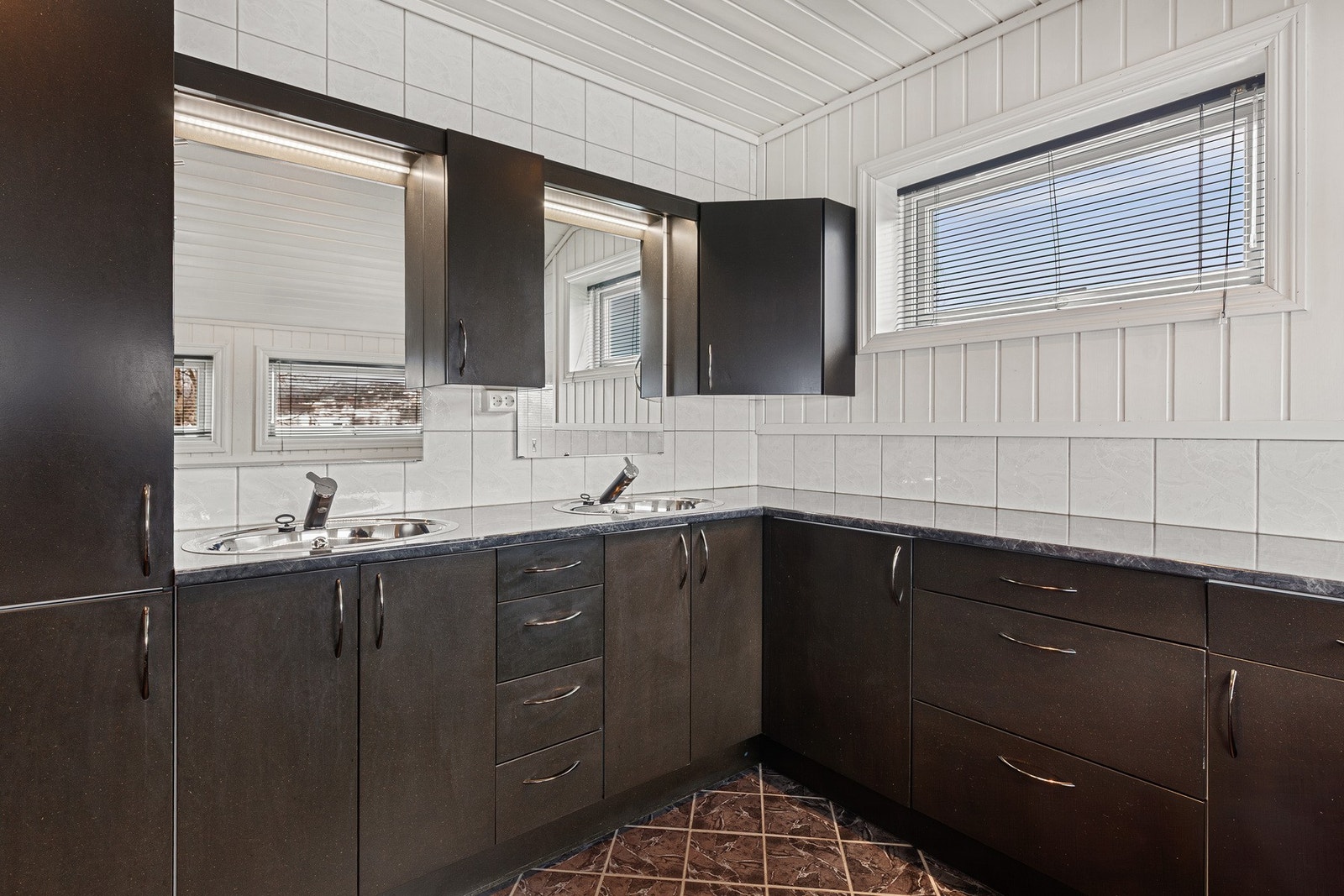 1. etg.: Bad Galleribilde