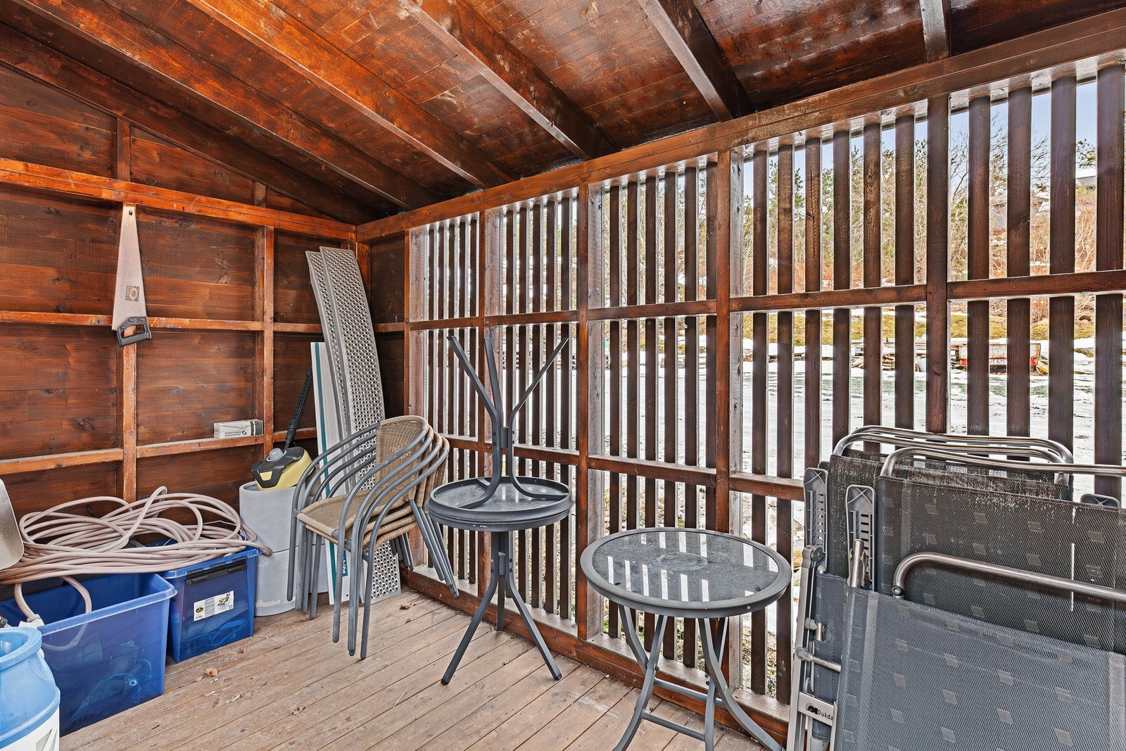 Utebod/vedskjul Galleribilde