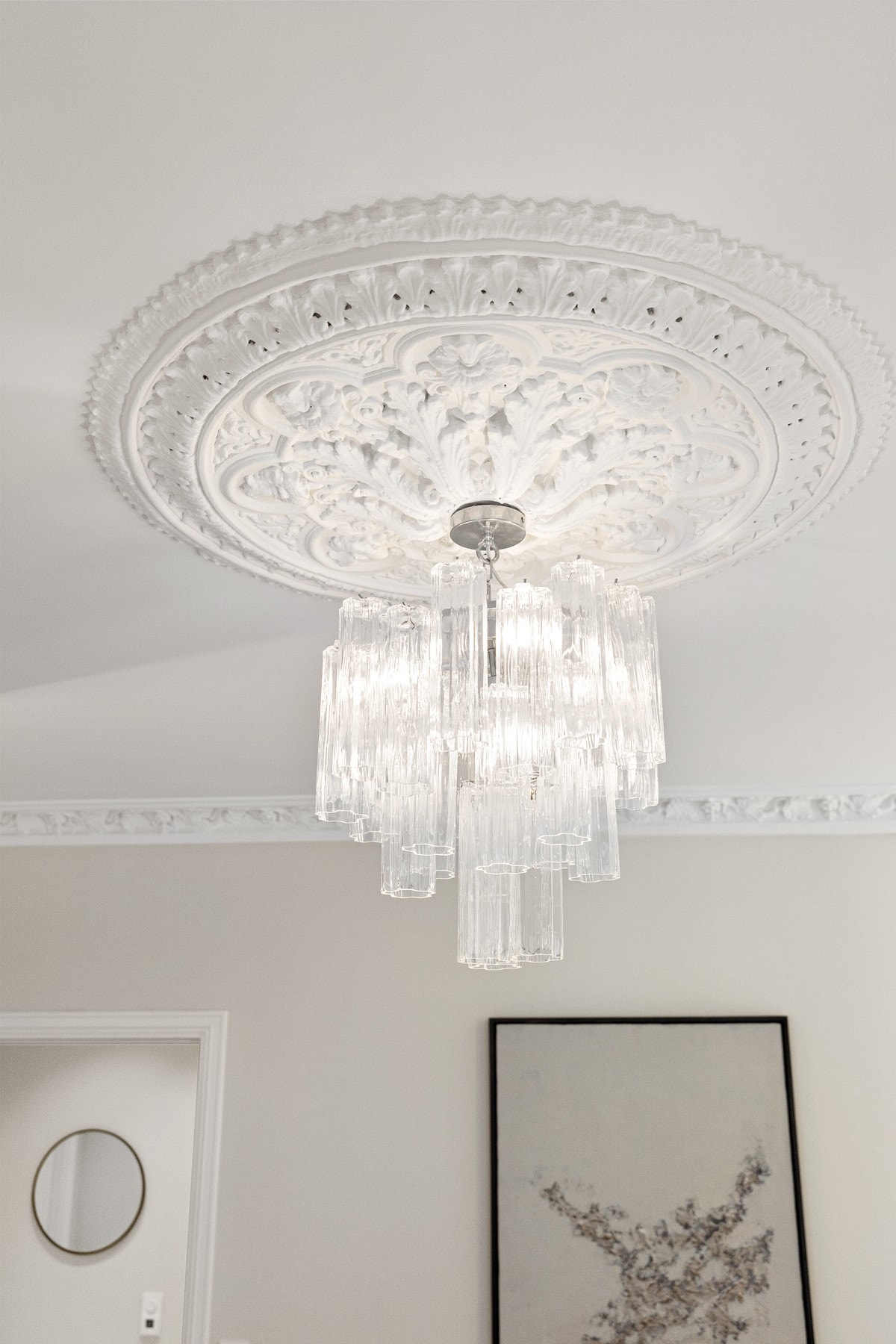 Det er lagt skjult elektrisk anlegg til rosett for takbelysning. Galleribilde