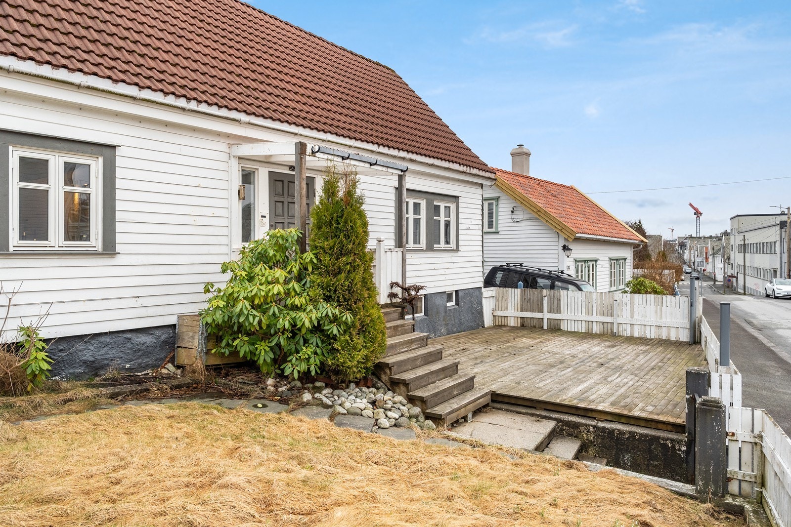 Boligen har eldre standard som byr på et spennende potensial for modernisering. Galleribilde