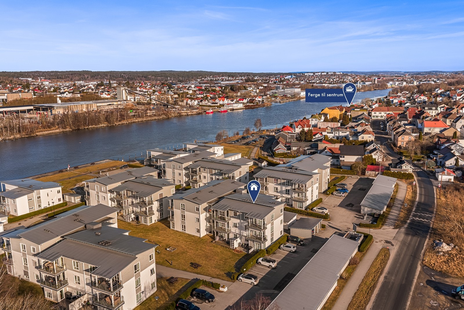 Gratis ferge går jevnlig mellom Sellebakk og Lisleby. Galleribilde