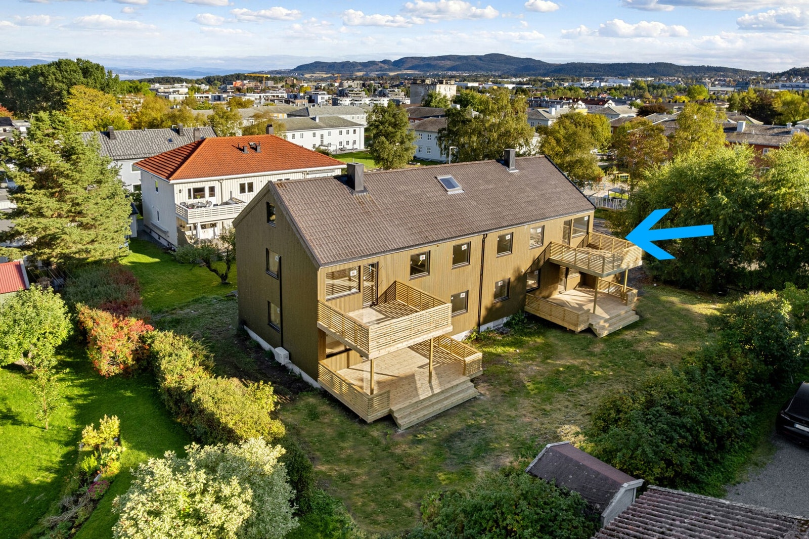 Leilighetens beliggenhet er markert med blå pil. Galleribilde