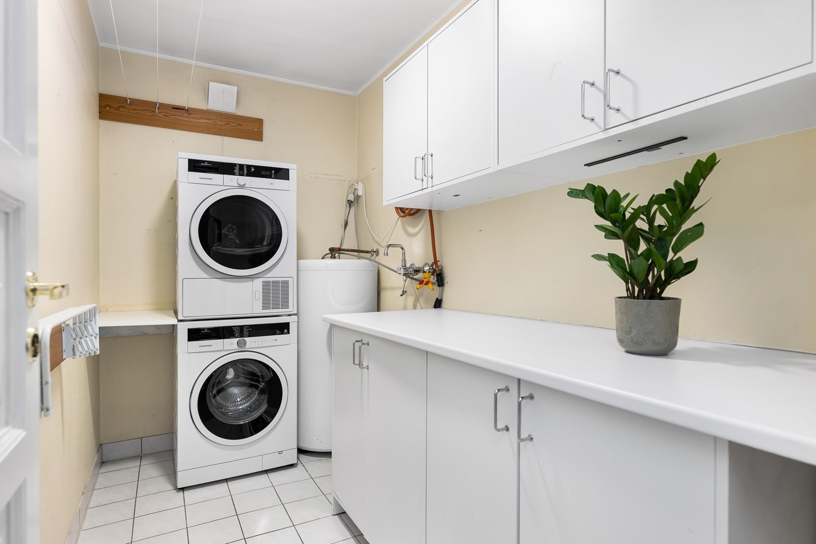 Eget vaskerom, en praktisk og ettertraktet løsning i hverdagen. Galleribilde