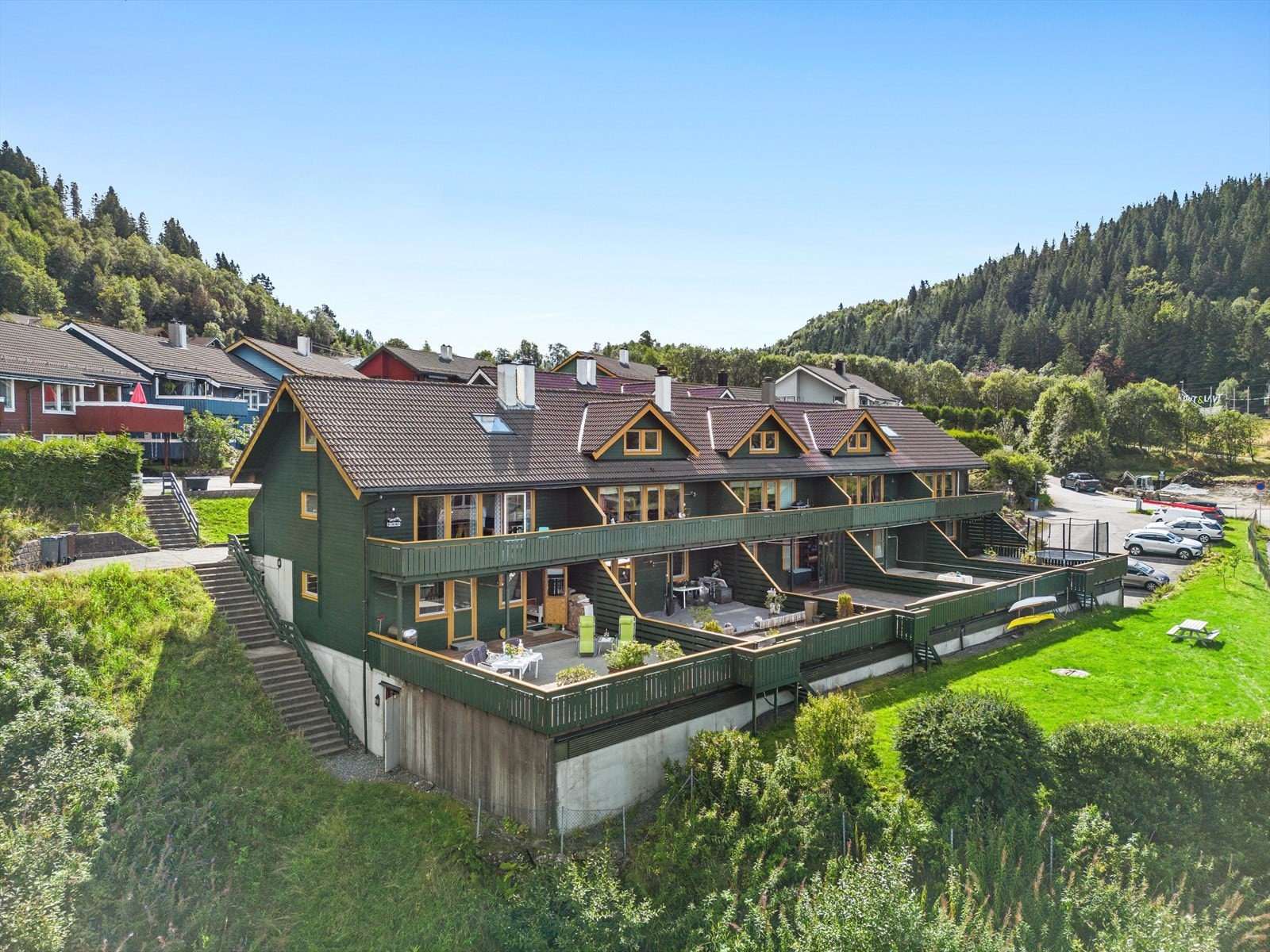 Et flott og innholdsrikt rekkehus i barnevennlig omgivelser på Nesttun. Galleribilde