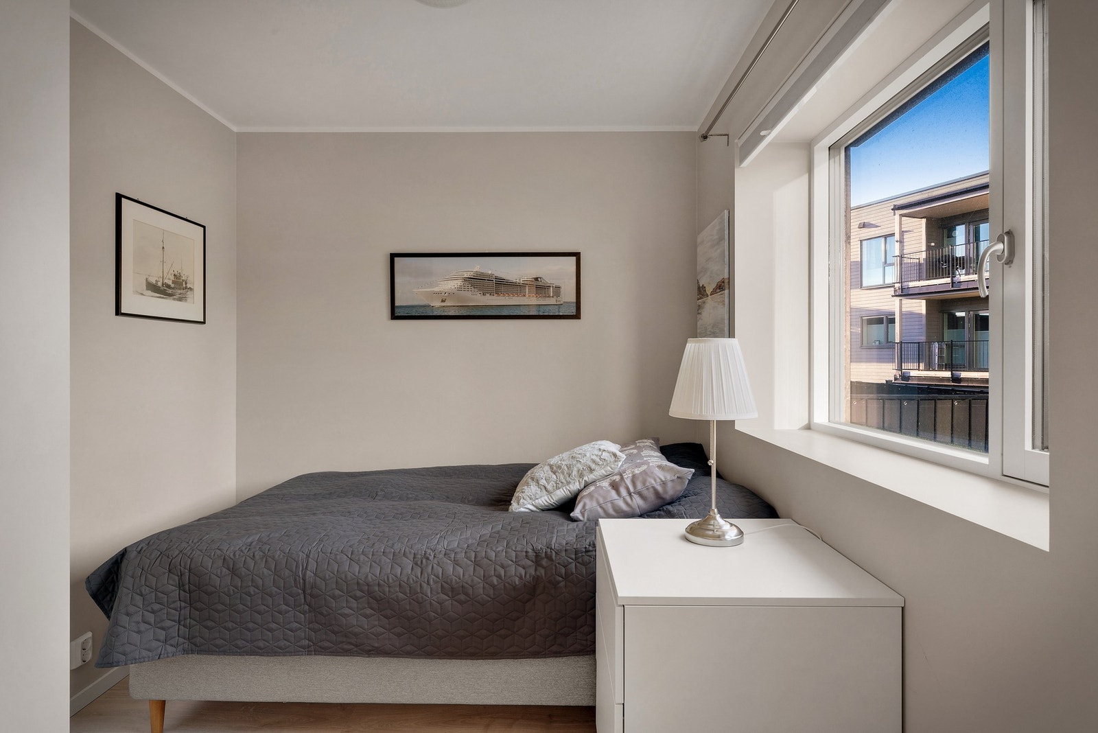 Soverom nummer fire. Galleribilde