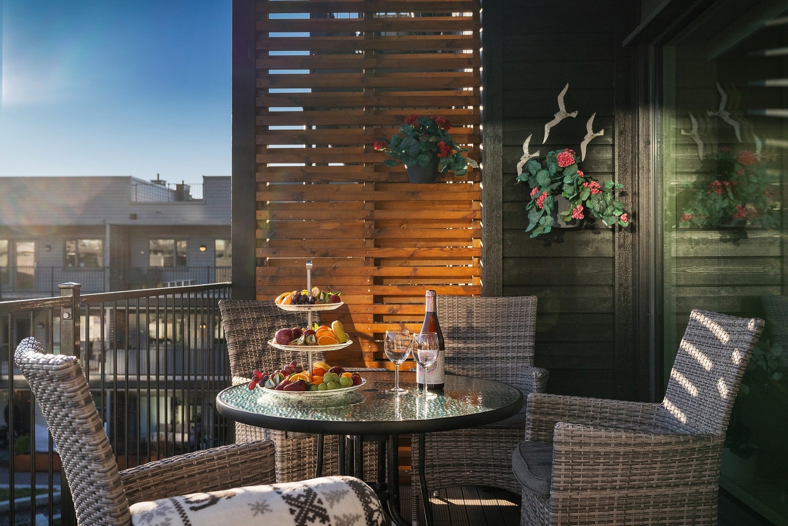 Terrassene byr på godt med plass. Her kan man fint møblere med sittegrupper m.m. Galleribilde