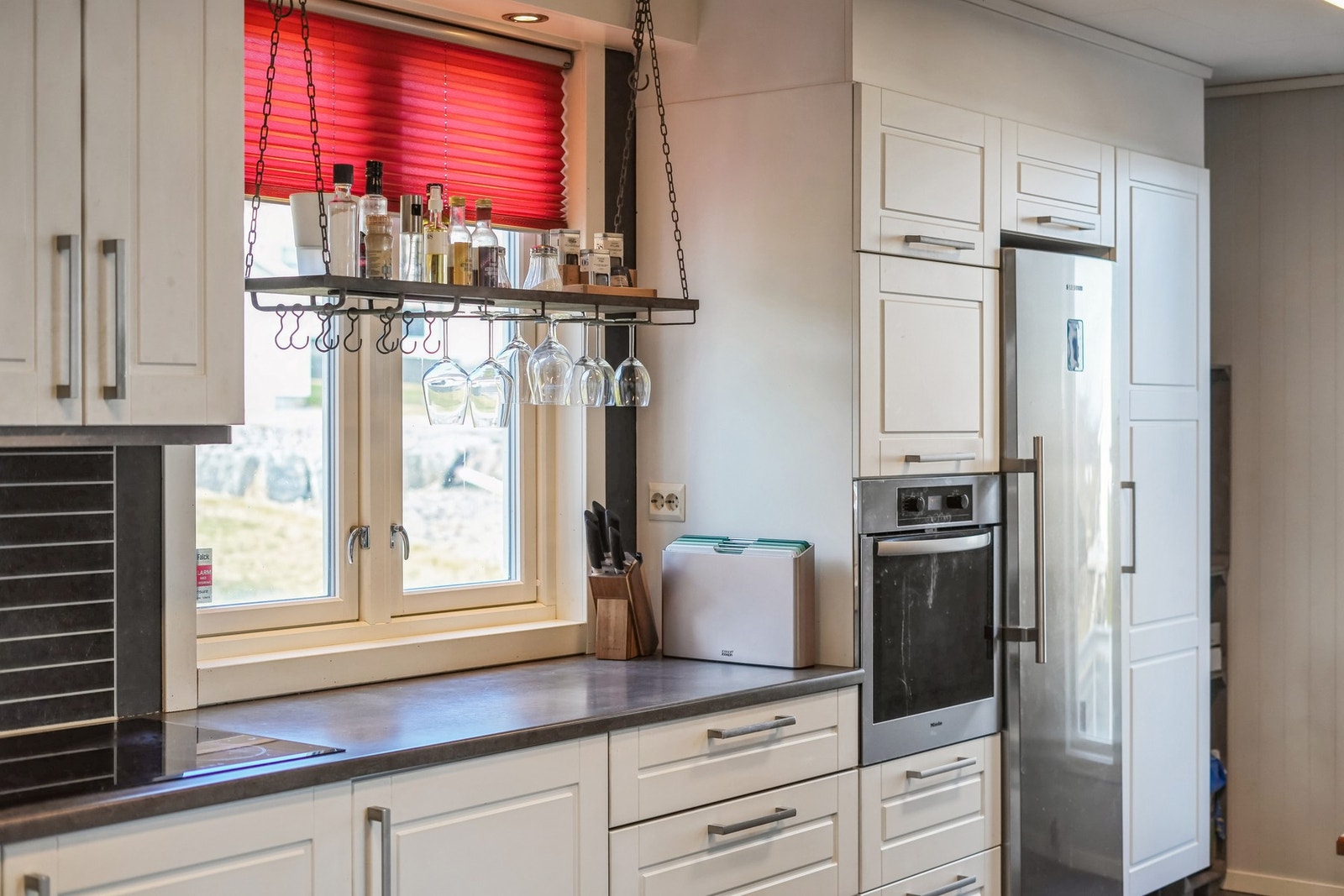 Vindu mot nordvest og nordøst slipper inn fint lys. Galleribilde