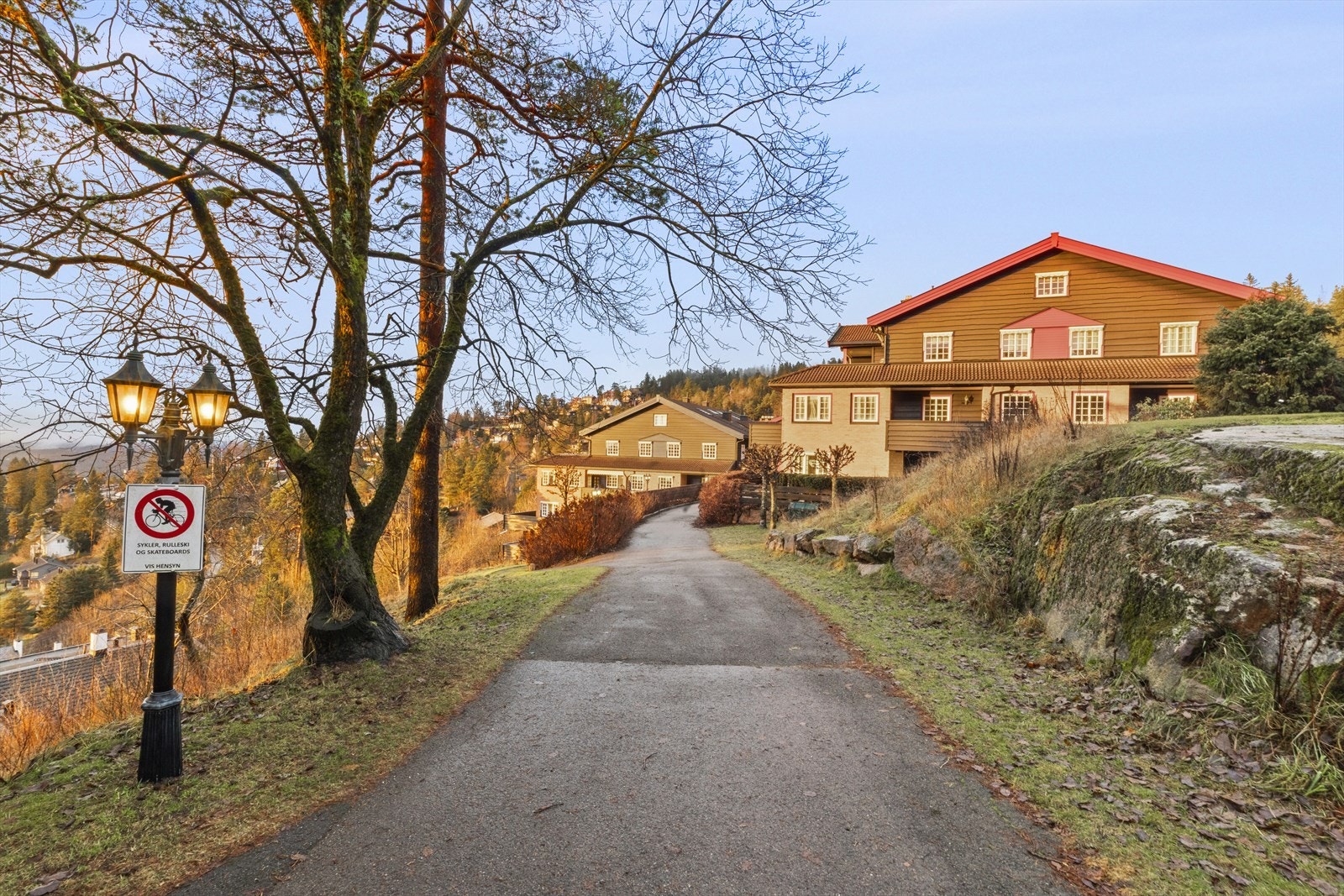 Populære Holmenkollen Terrasse grenser til Nordmarka Galleribilde