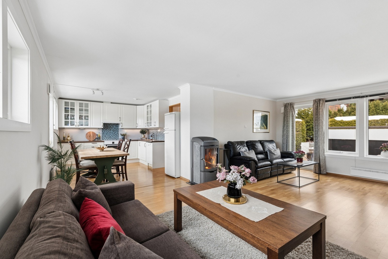 Stuen mot kjøkkenet Galleribilde