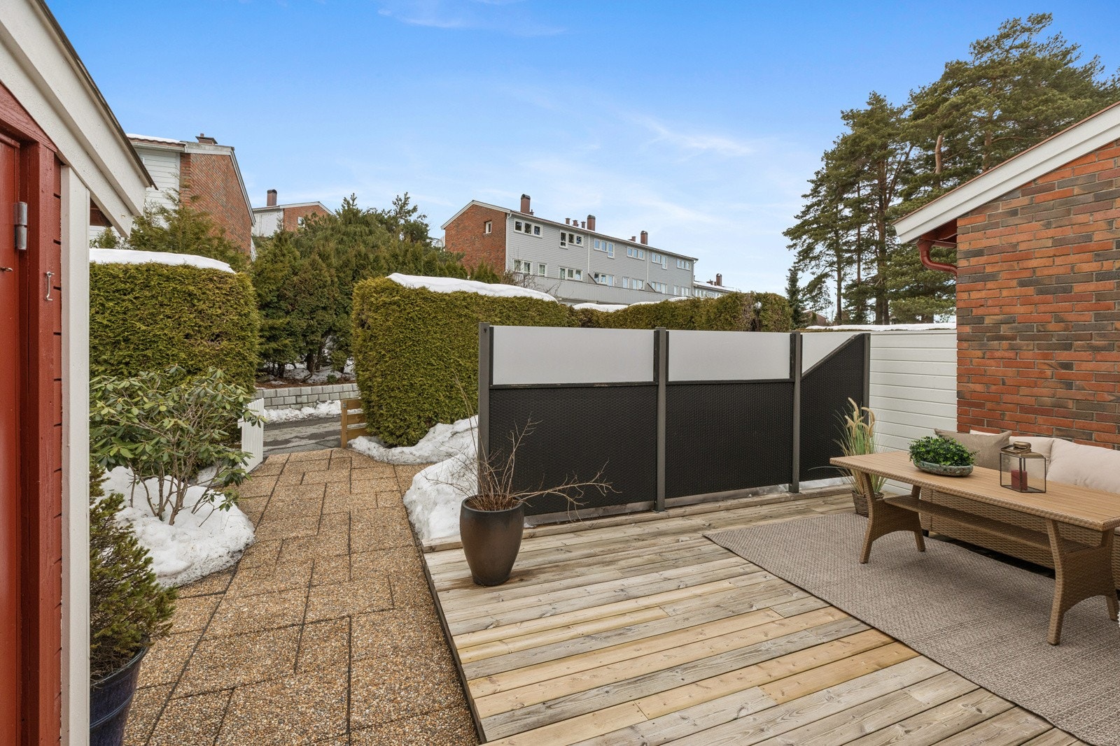 Inngangspartiet gjennom hagen Galleribilde