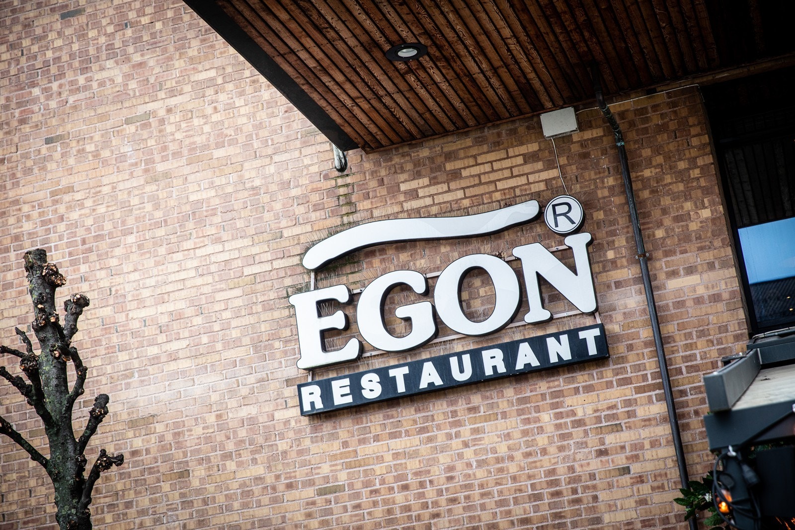 Området byr på et godt utvalg av restauranter og servicetilbud. Galleribilde