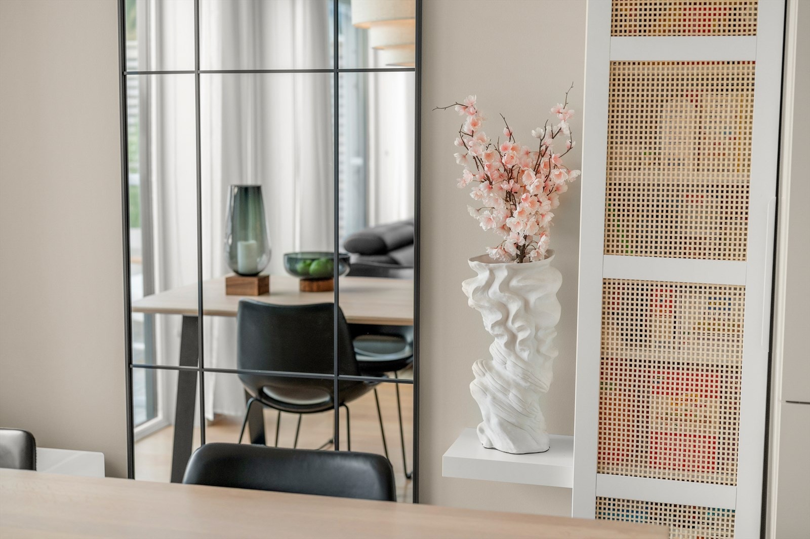 God plass til spisebord for hele familien Galleribilde