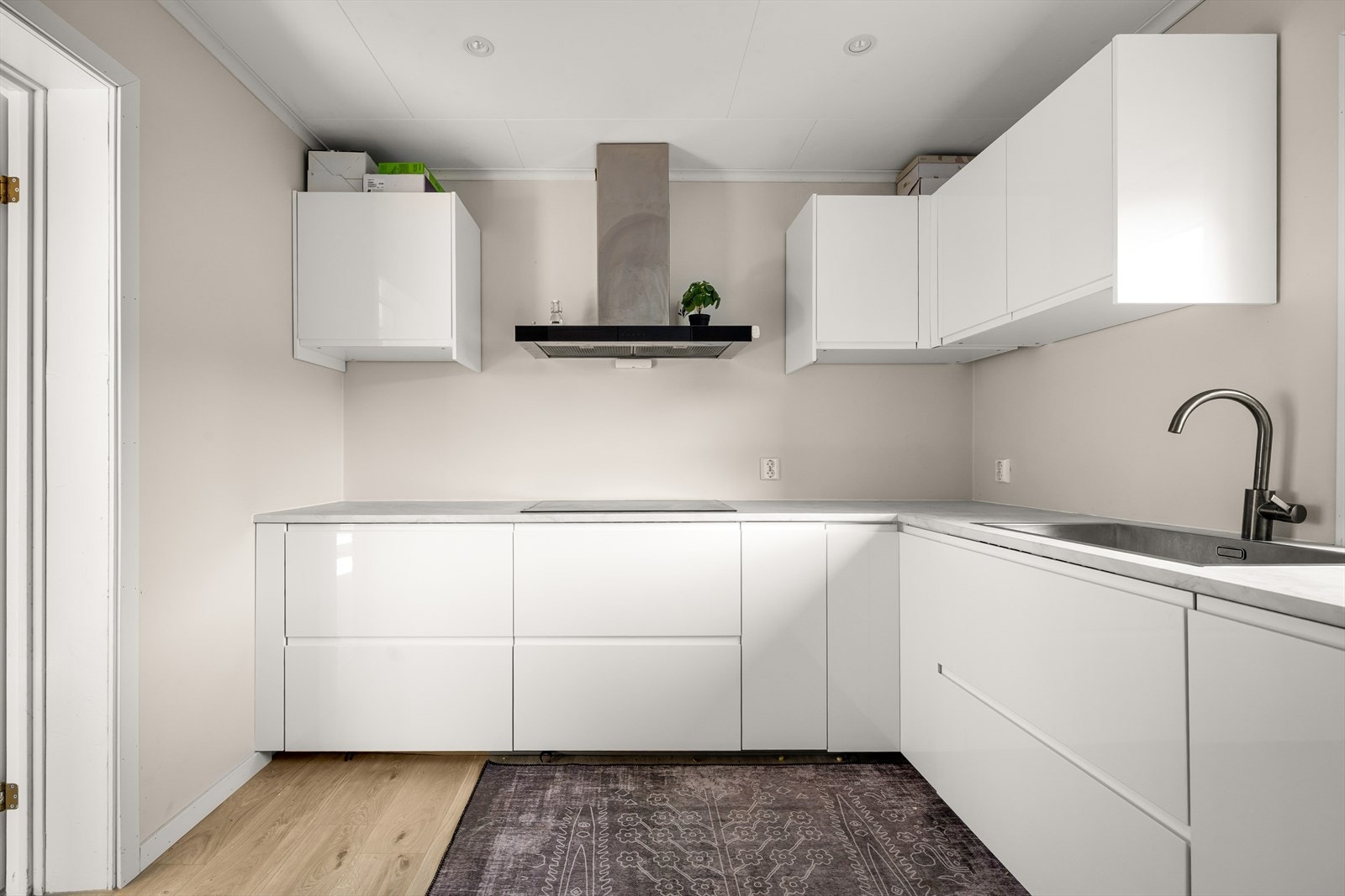 God benkeplass sørger for en god flyt i matlagingen. Galleribilde