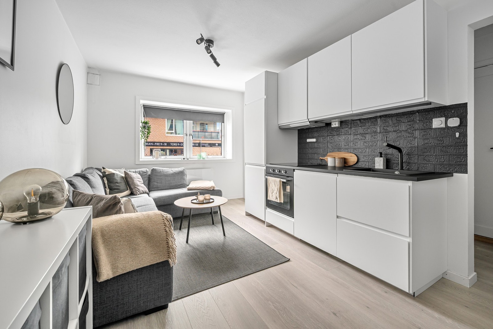 EiendomsMegler 1 v/Martin Nordmo har gleden av å presentere en nydelig 2-roms andelsleilighet på Rosenborg. Galleribilde