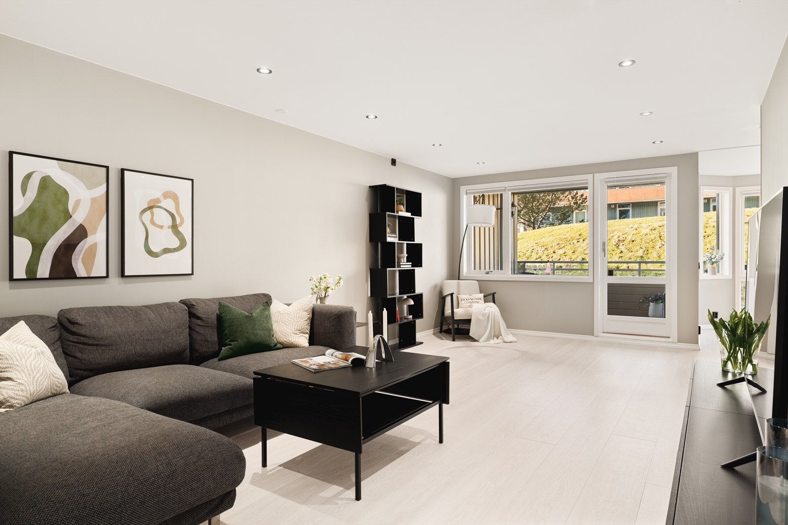 Aktiv Eiendomsmegling v/Sander Keilen har gleden av å presentere Hjalmar Brantings vei 95! Galleribilde