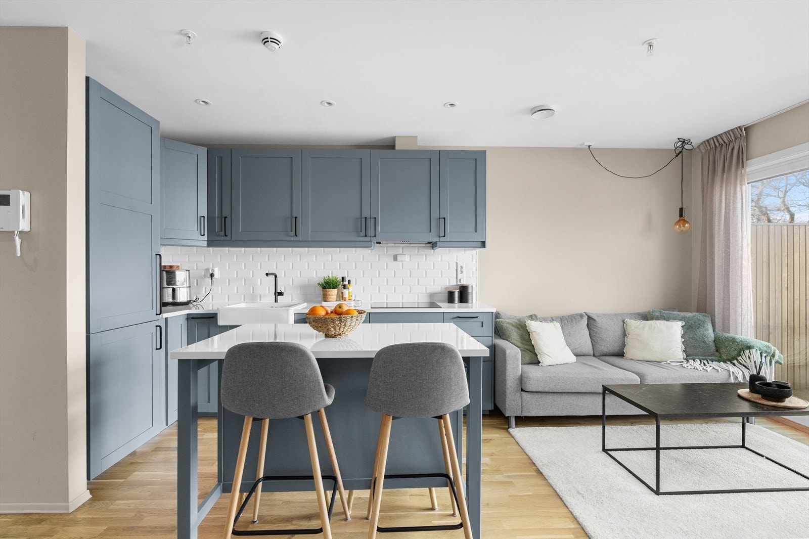 Velkommen til Yrjars gate 1 - En stilren og moderne 2-roms toppleilighet med attraktiv beliggenhet. (Foto: Kristoffer Wittrup) Galleribilde