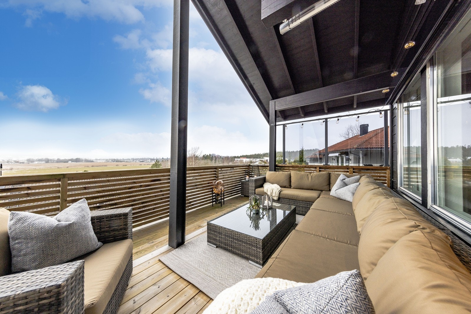 Verandaen er en forlengelse av stuen på varme dager. Galleribilde