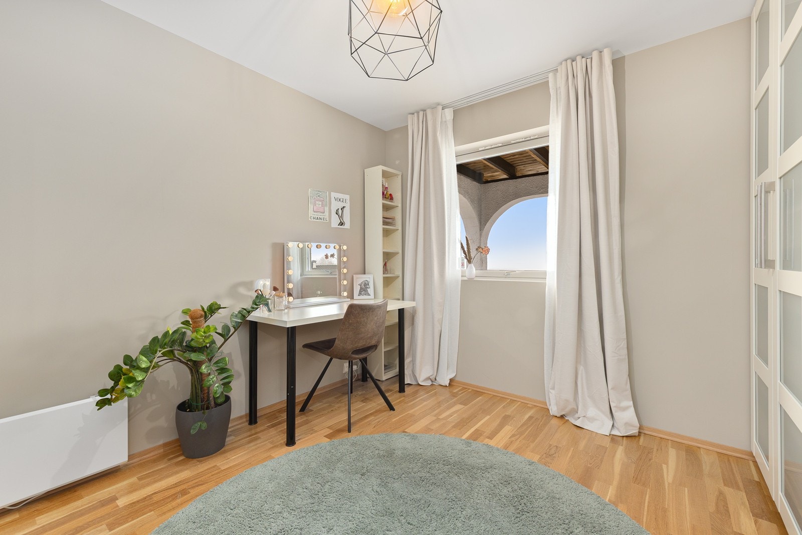 God plass til garderobeløsninger på soverommene. Galleribilde