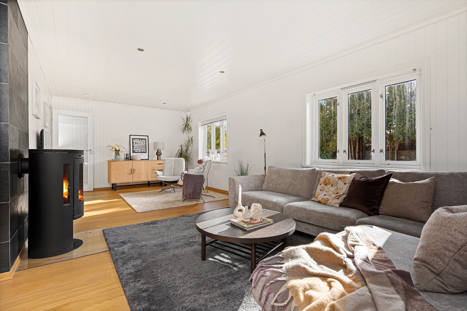 I ca 2008 ble store deler av pusset opp både inn- og utvendig. Innendørs ble alle rom i boligens 1. og 2.etg. pusset opp. Galleribilde