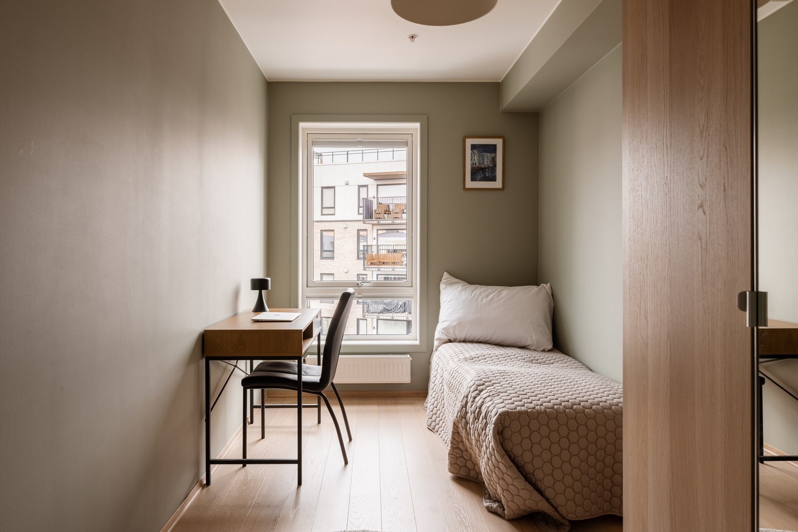 Med tre soverom får man et fleksibelt hjem med mange muligheter når det gjelder innredning. Galleribilde