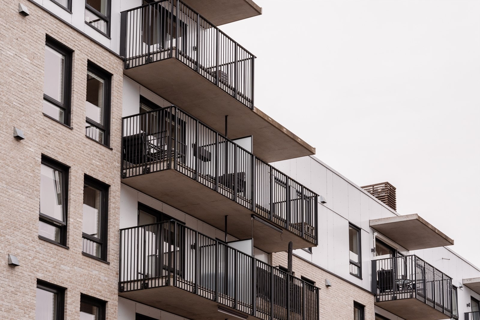 Her bor dere i et nyere, lettstelt og innbydende hjem, beliggende i et populært boligområde. Galleribilde