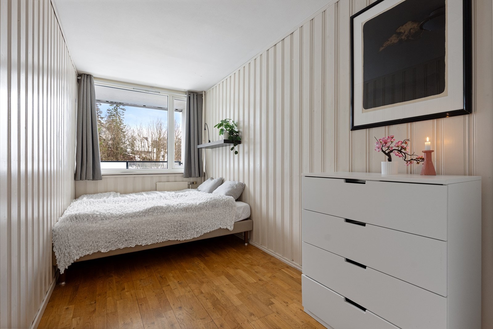 Det andre soverommet har også plass til dobbeltseng og annen møblering. Galleribilde