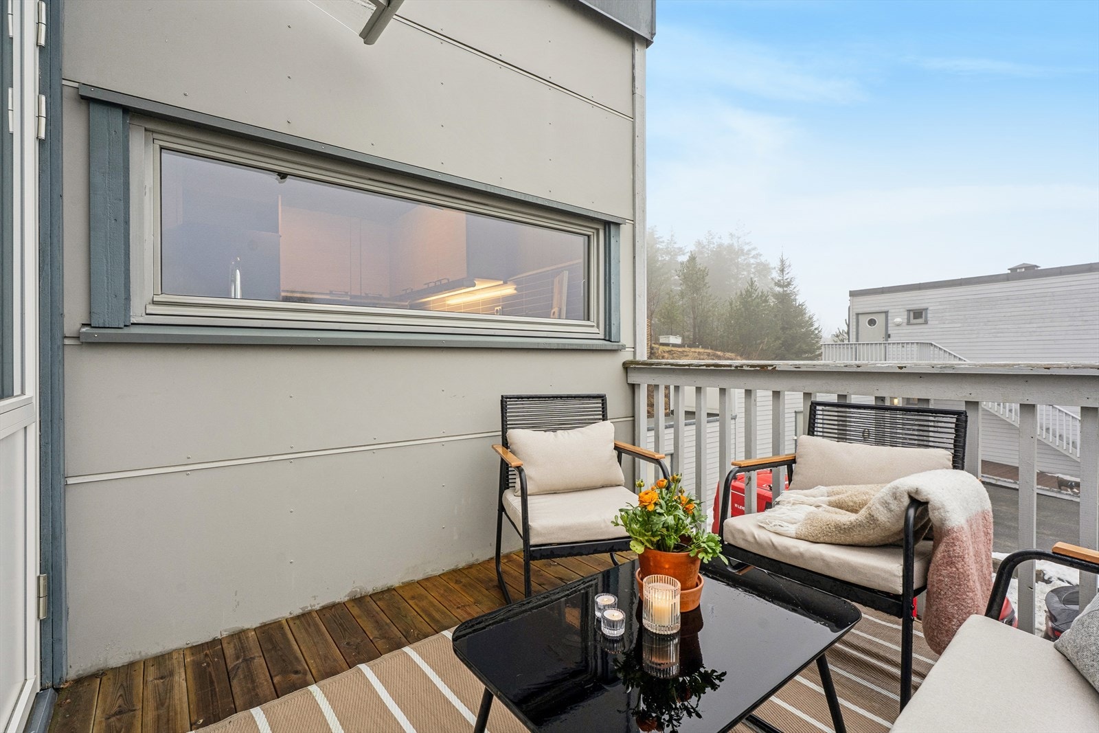 Terrassebordene ble skiftet i 2022, og gir et solid og pent dekke. Galleribilde