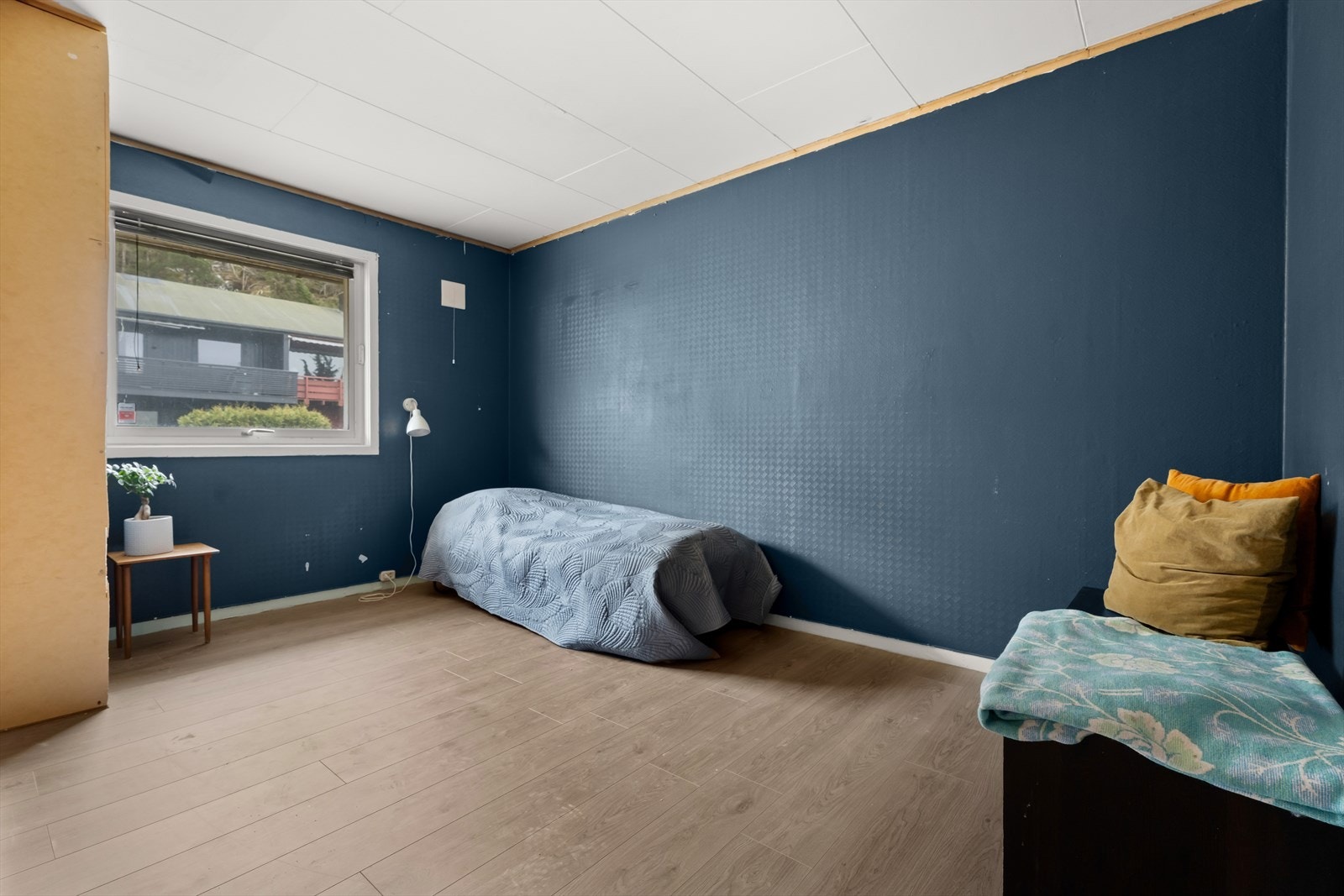 Soverom 2- dette rommet har også god plass til seng, garderobeløsning og annet møblement. Galleribilde