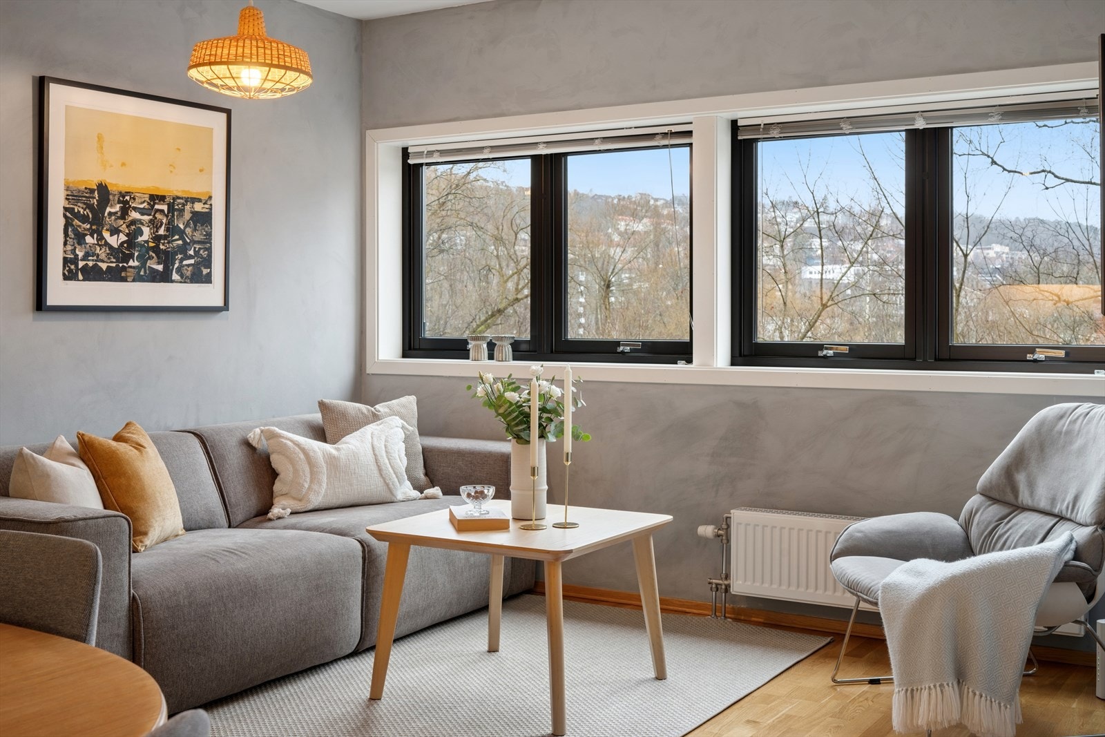 Leiligheten har minimalt med innsyn og flott utsyn. Galleribilde