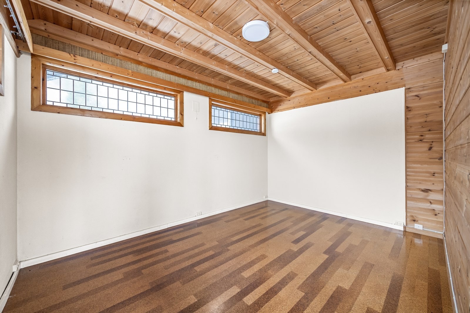 Soverom/TV-stue. Galleribilde