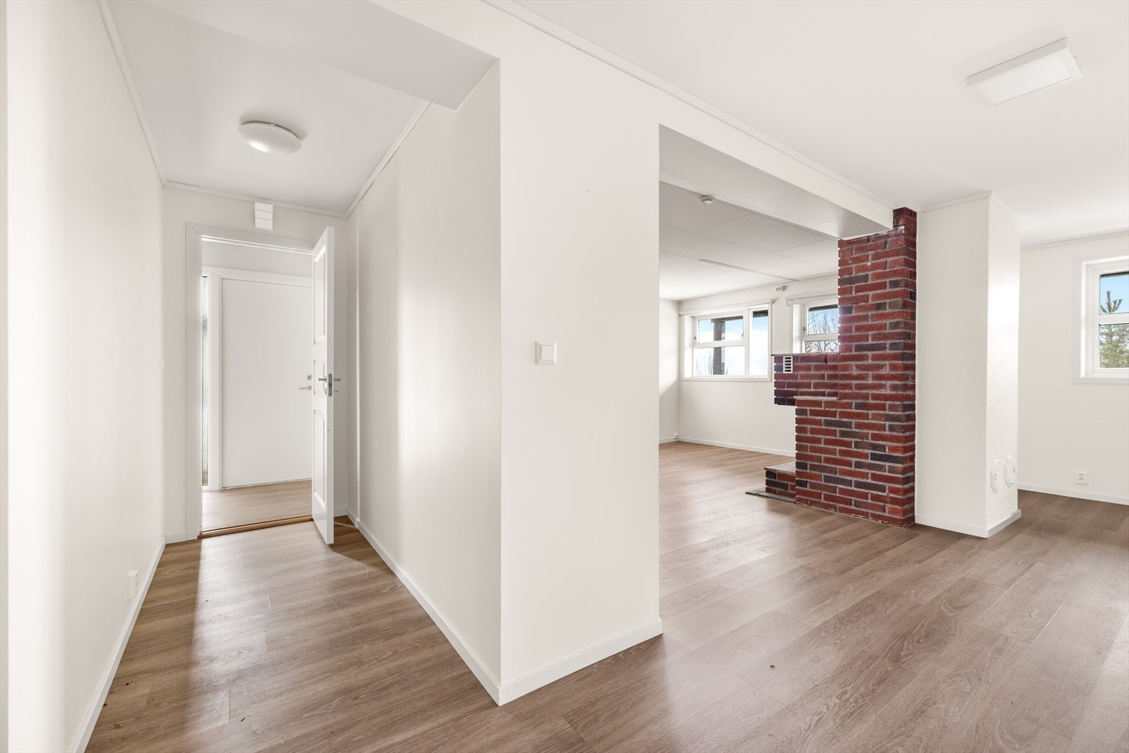 Hybel med egen inngang. Galleribilde