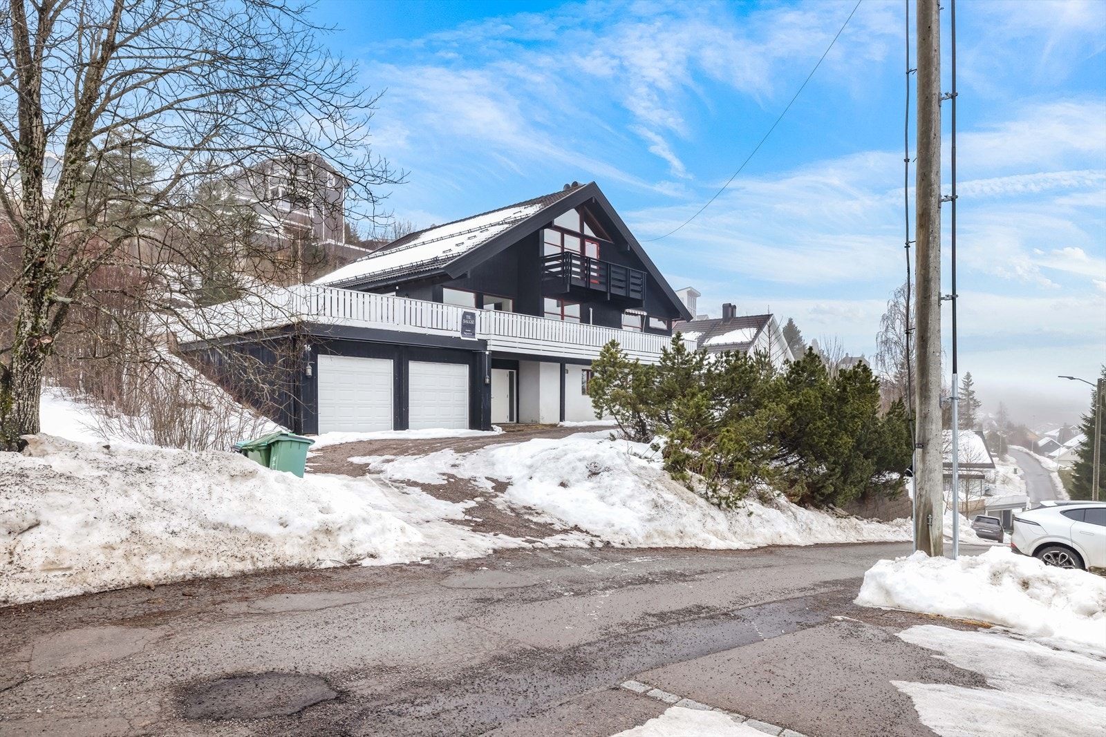 Innholdsrik enebolig på 360 kvm i Skogveien 16. Galleribilde