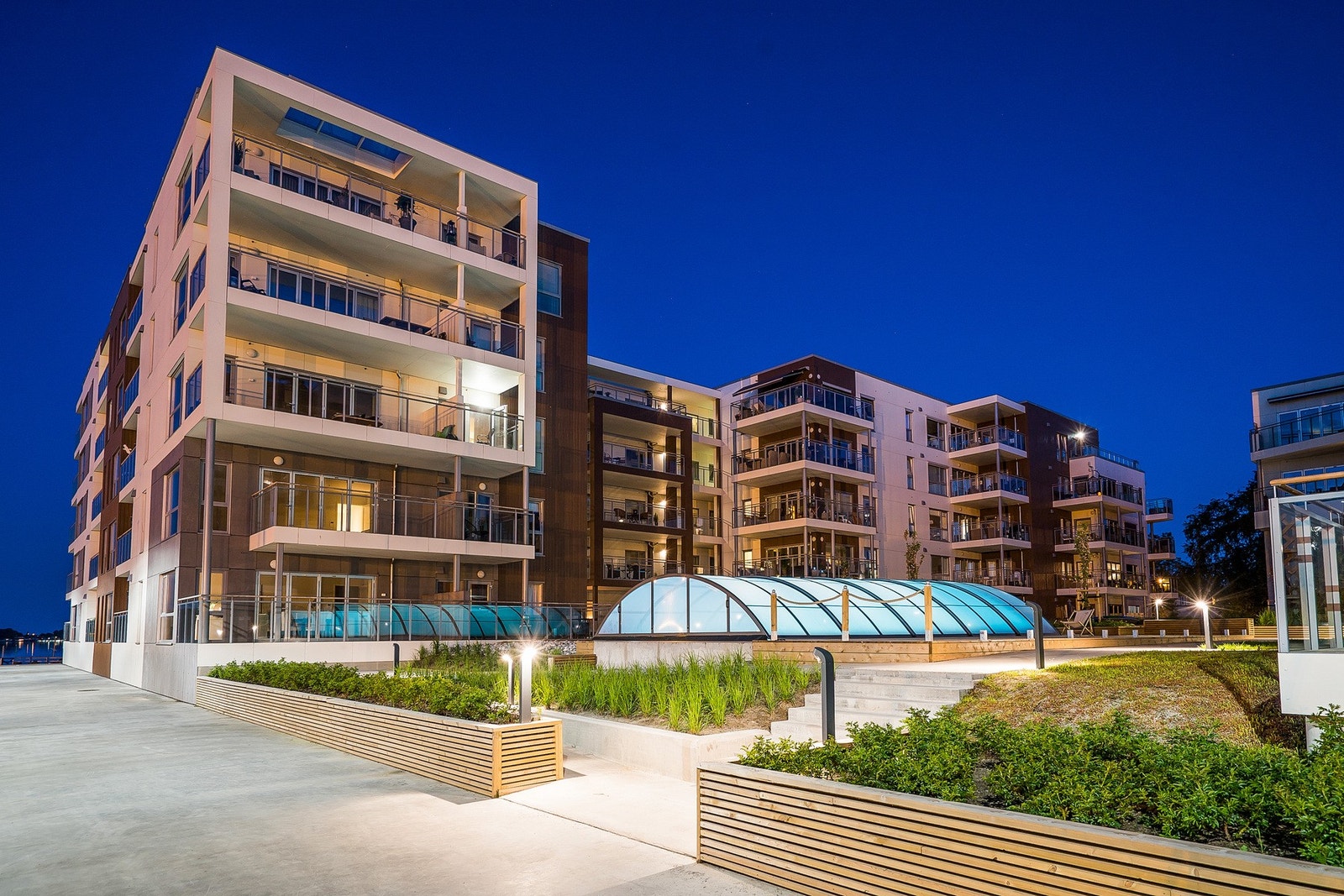 Felles bassengområde Galleribilde